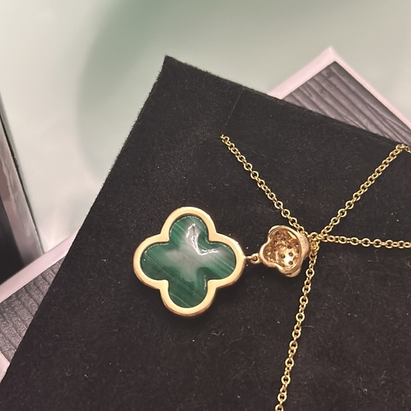 EFFY Diamond Cluster malachite 14k Gold 18" Pendant Necklace (7/8 ct. t.w.) - Picture 4 of 6